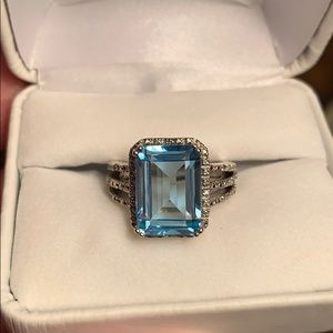 Blue topaz ring